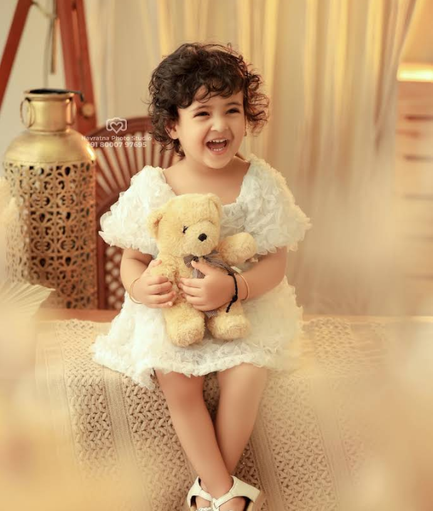 Navratna Photo Studio