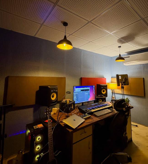 Real goat records (music studio)